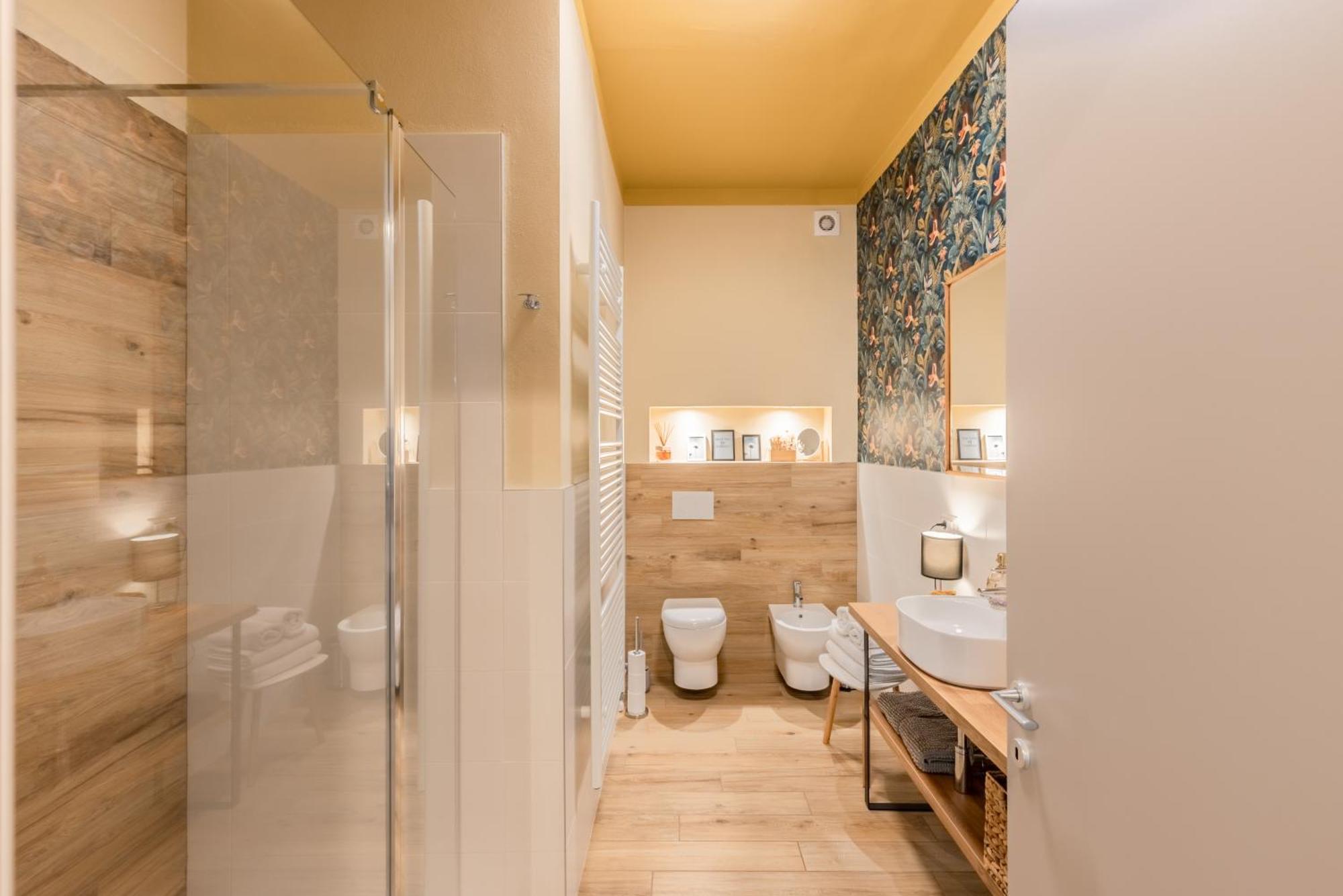 B&B Tra I Laghi Casale Corte Cerro ภายนอก รูปภาพ